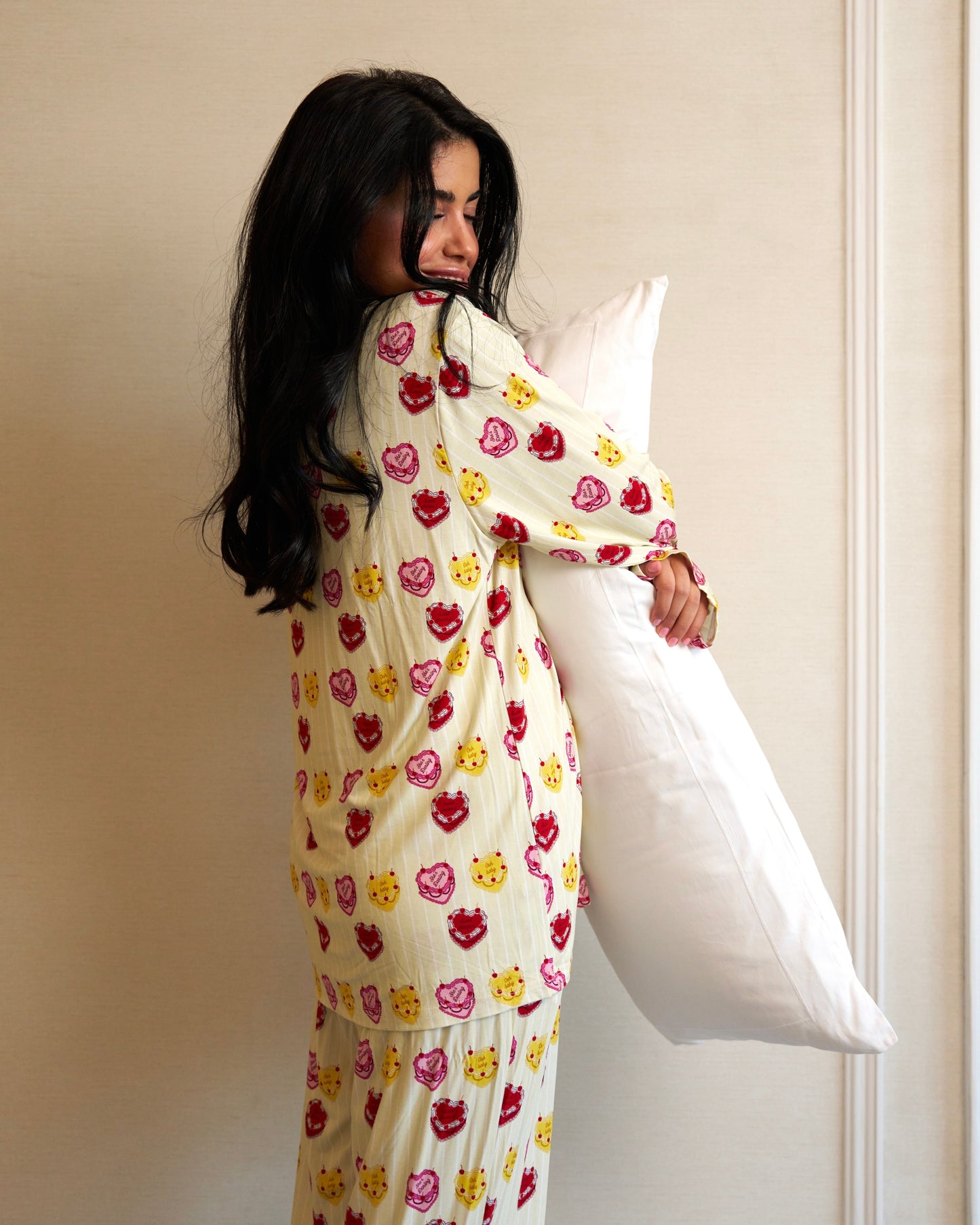 Cakes in Bed